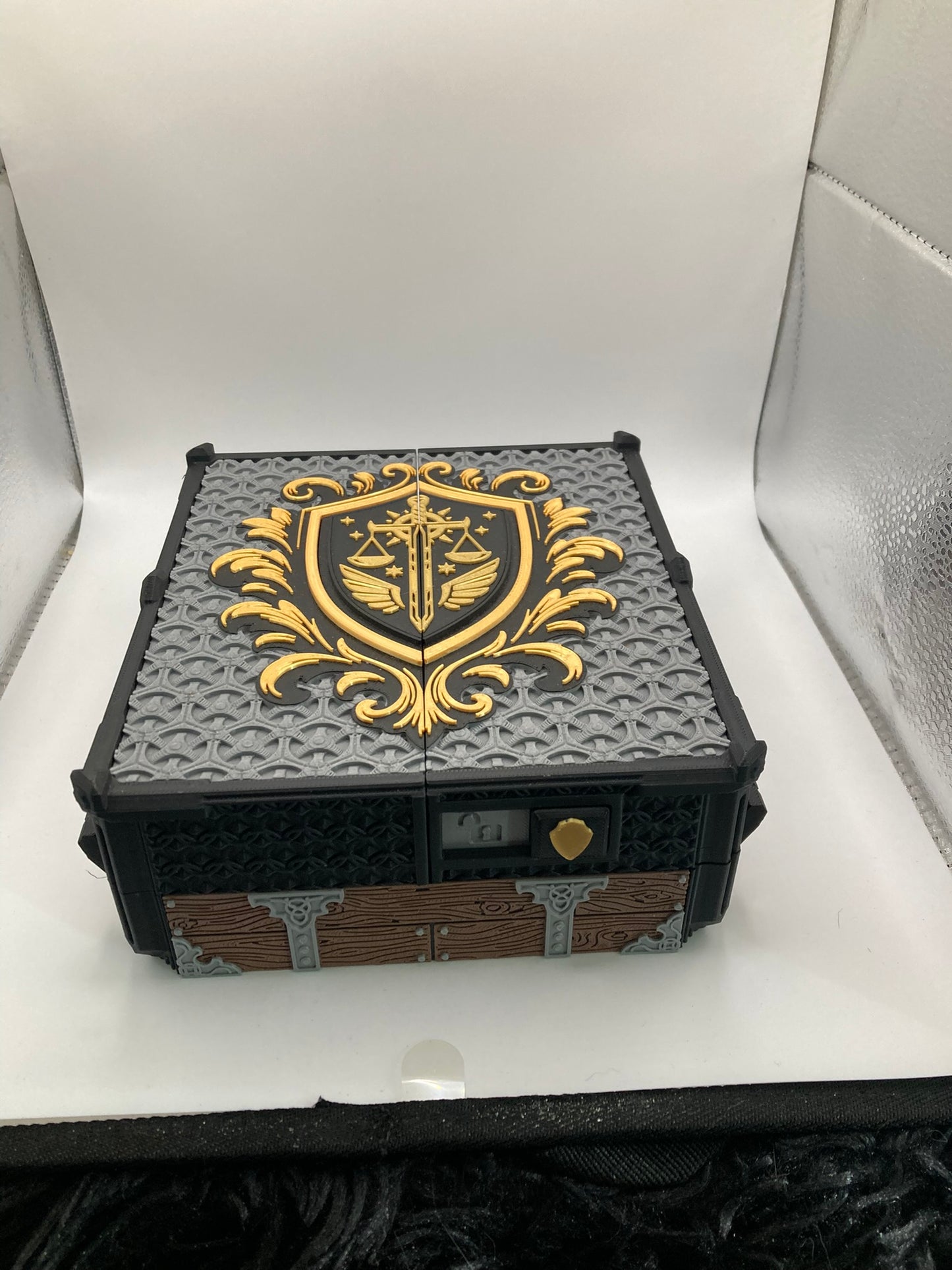 Chest of Superior Tracking - Paladin